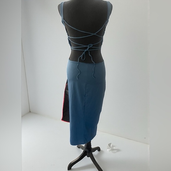 Halara NWT Ruched lace up backless bodycon midi dress M - Picture 4 of 8